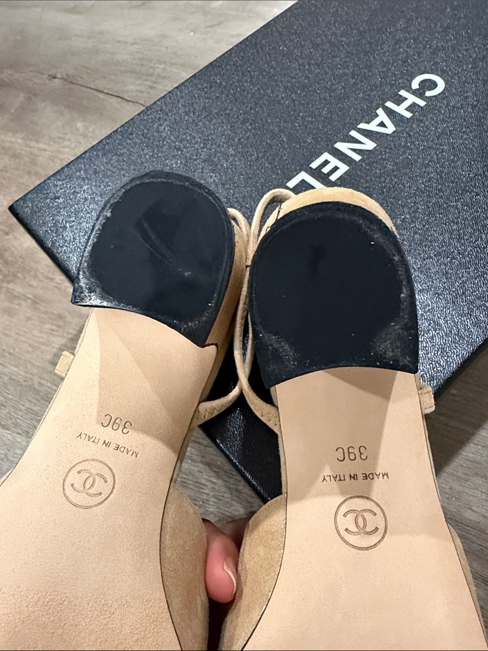 CHANEL classic beige & black suede Sling backs Shoes 39 - Picture 3 of 6
